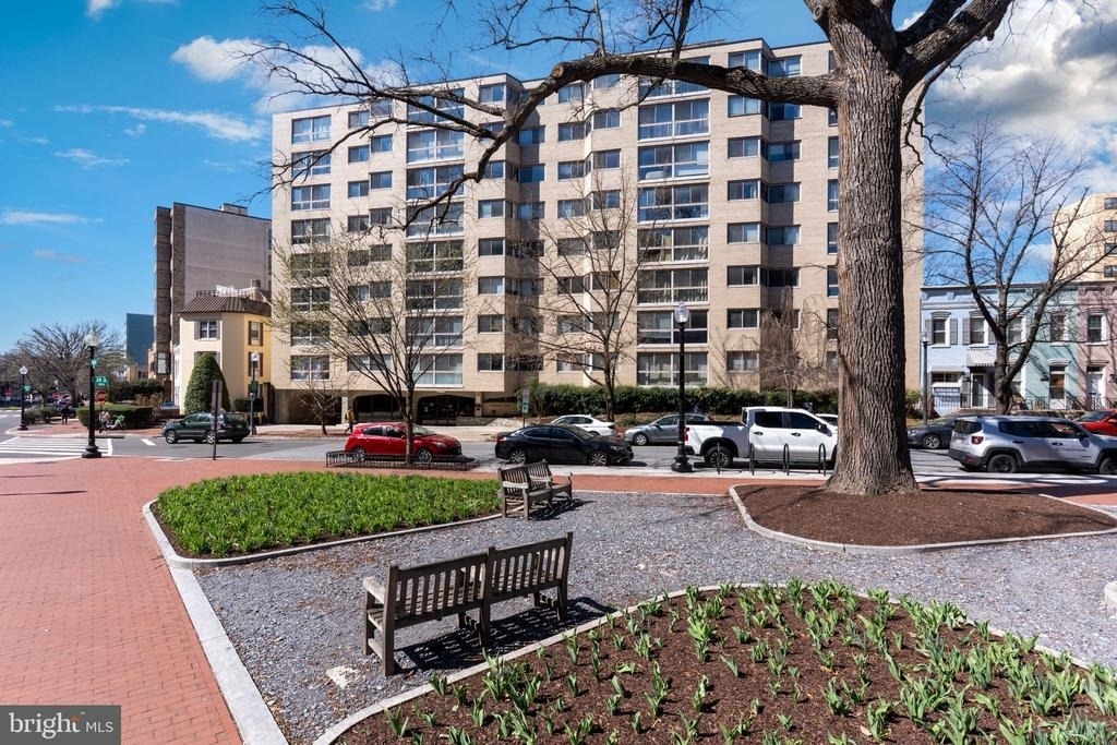 922 24th Street Nw - Photo 2