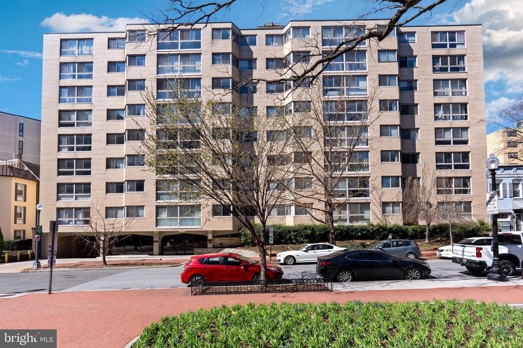 922 24th Street Nw - Photo 1