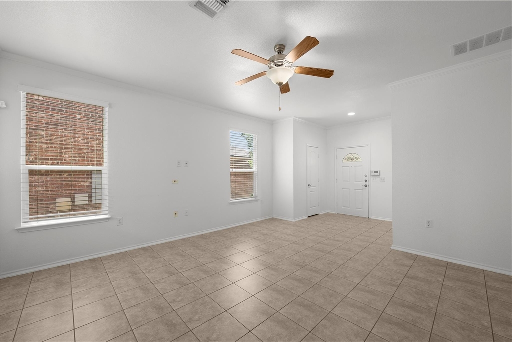 10909 Helms Deep Dr - Photo 2
