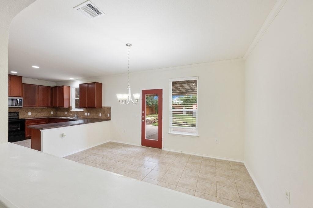 10909 Helms Deep Dr - Photo 5
