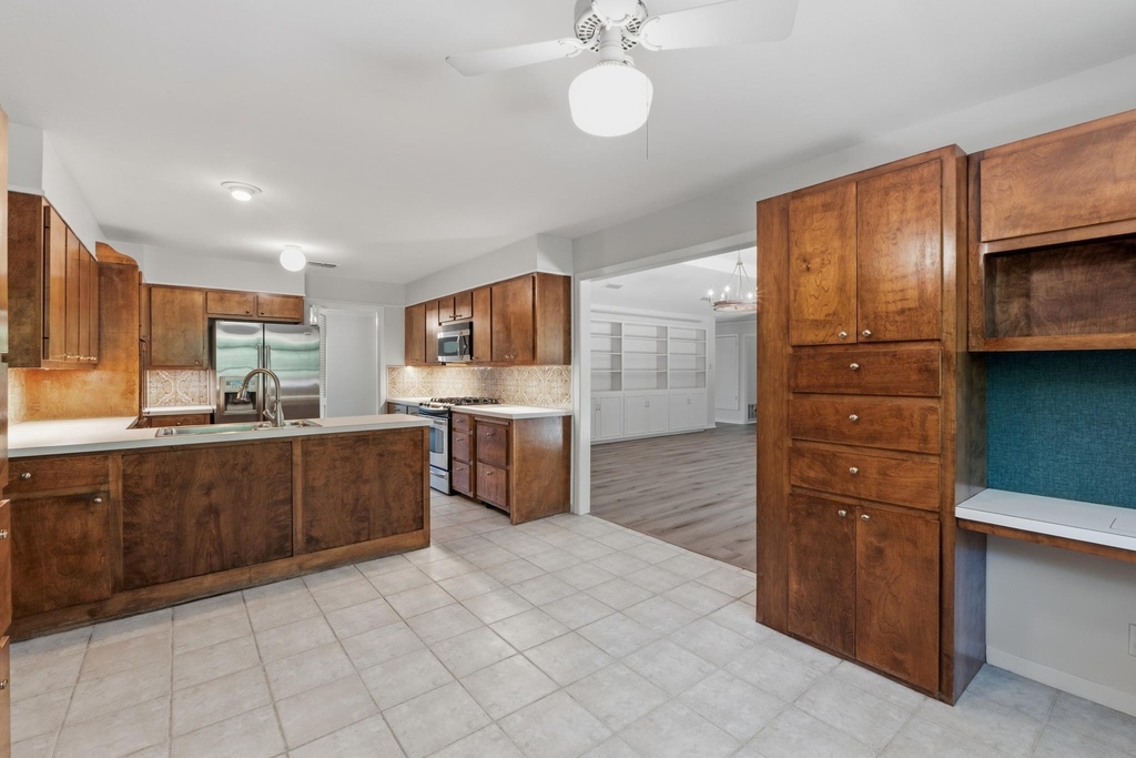 2802 Pecos St - Photo 11