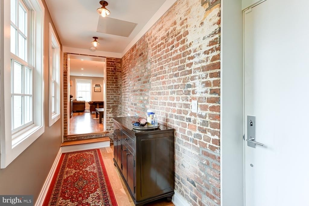 628 S Carolina Avenue Se - Photo 2