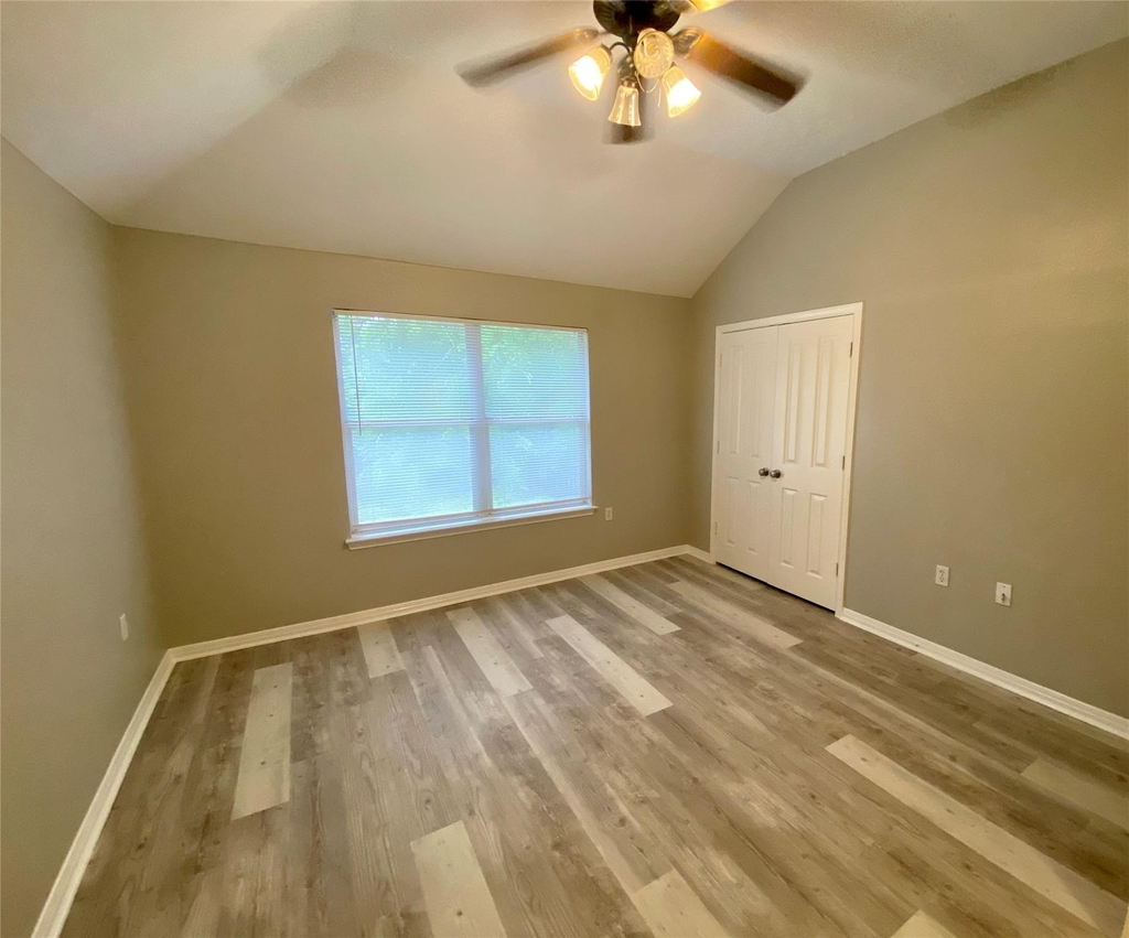 5710 Lark Creek Dr - Photo 7