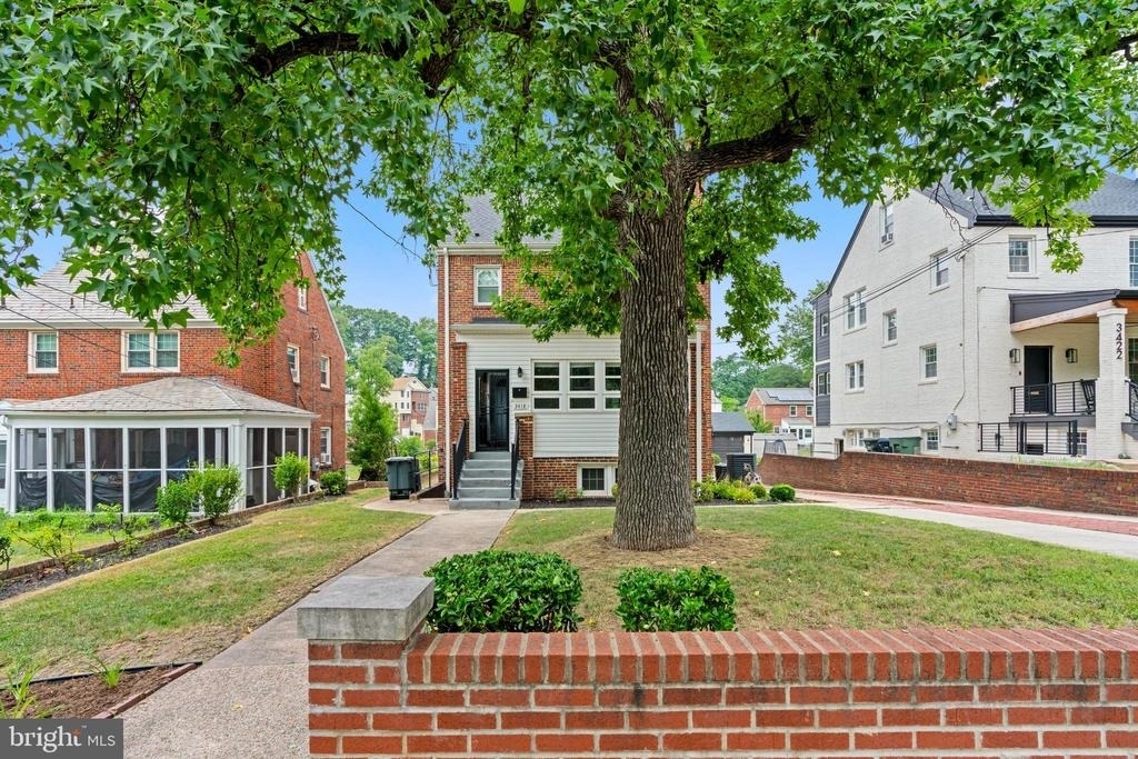 3418 Pennsylvania Avenue Se - Photo 3