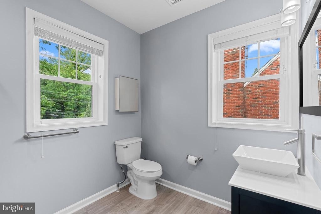 3418 Pennsylvania Avenue Se - Photo 32