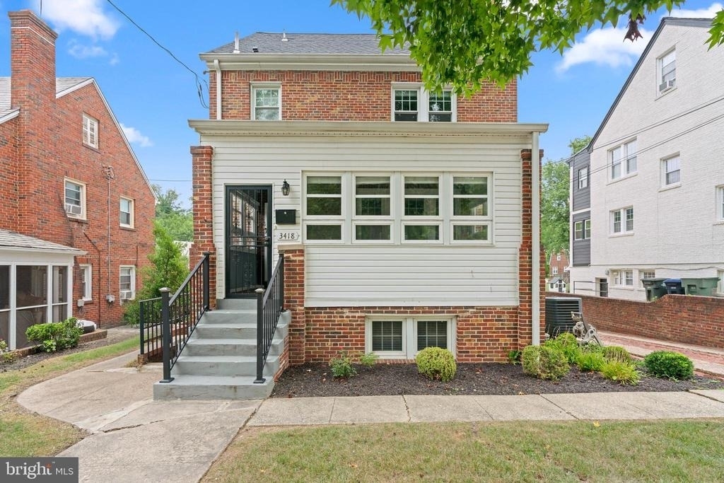 3418 Pennsylvania Avenue Se - Photo 0