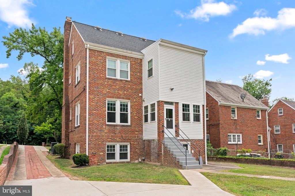 3418 Pennsylvania Avenue Se - Photo 39