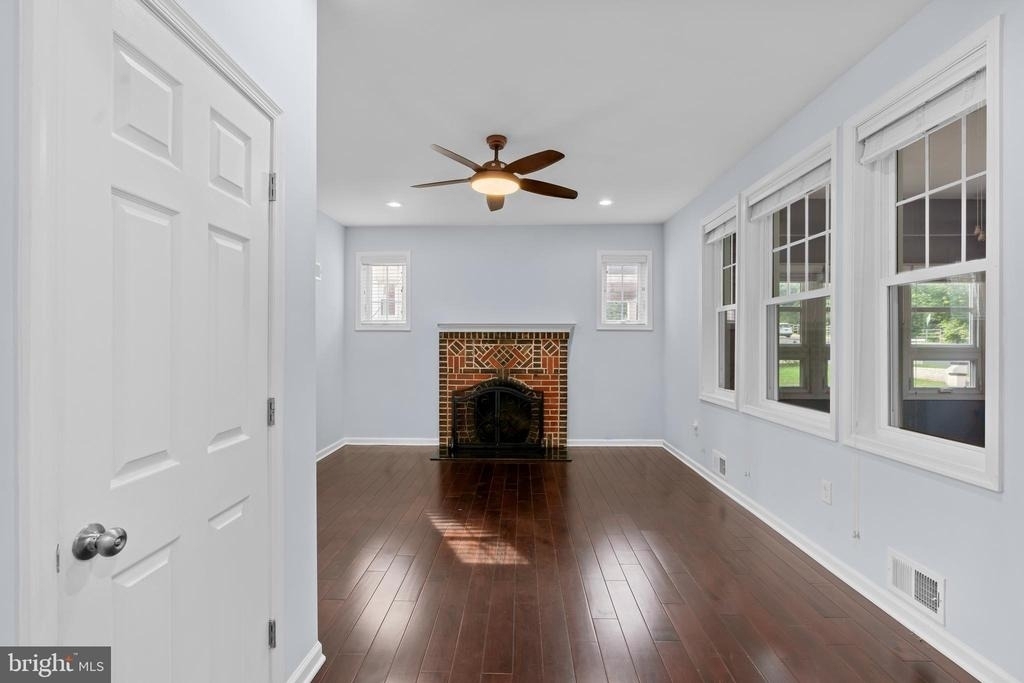 3418 Pennsylvania Avenue Se - Photo 17