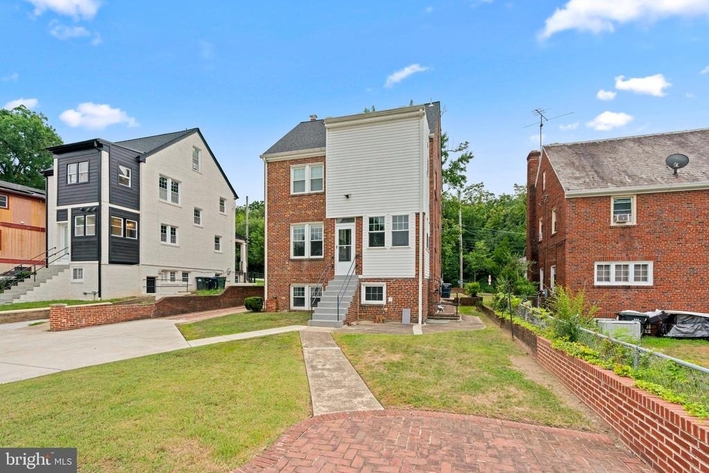 3418 Pennsylvania Avenue Se - Photo 38