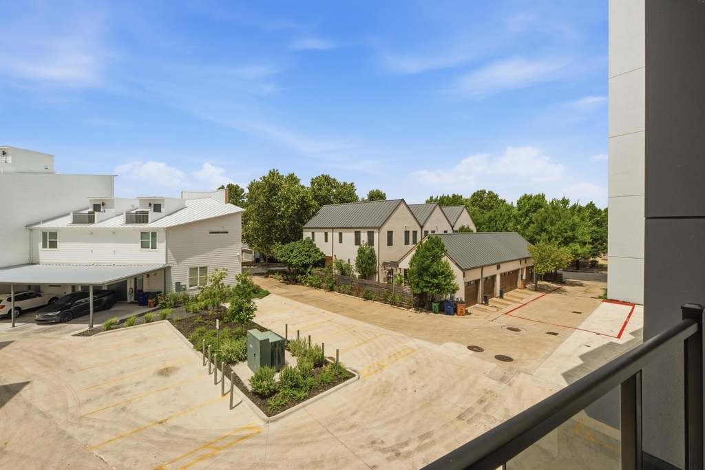3900 Berkman Dr - Photo 16