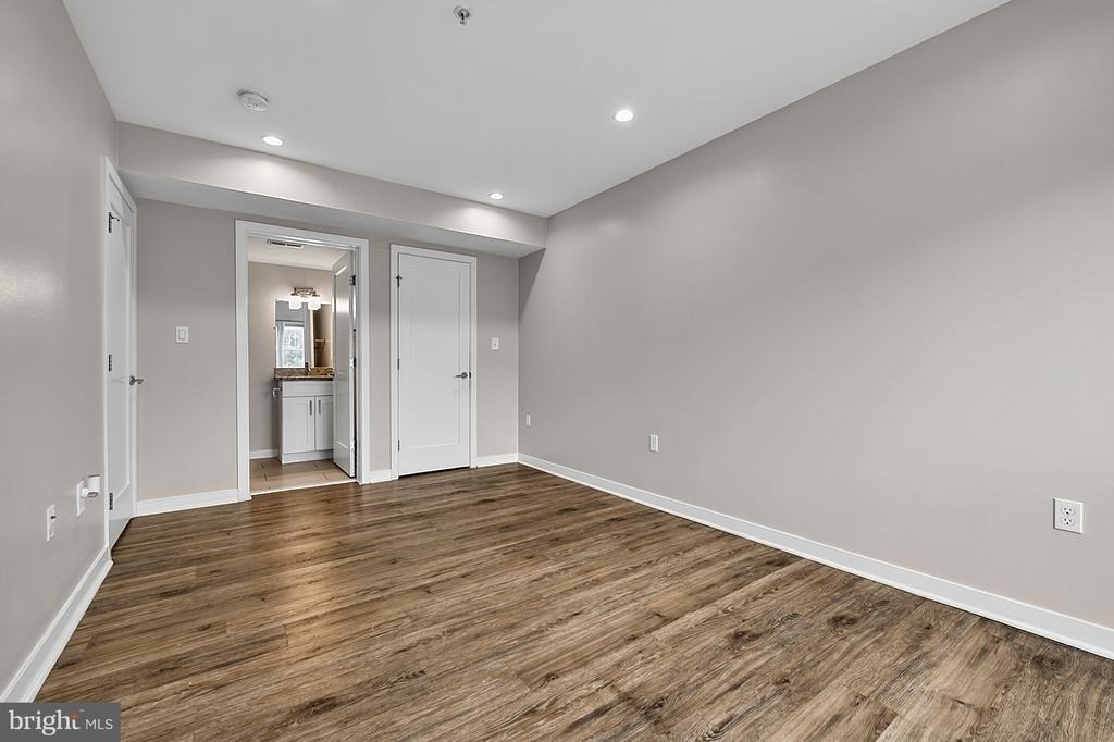 1516 Marion Barry Avenue Se - Photo 23