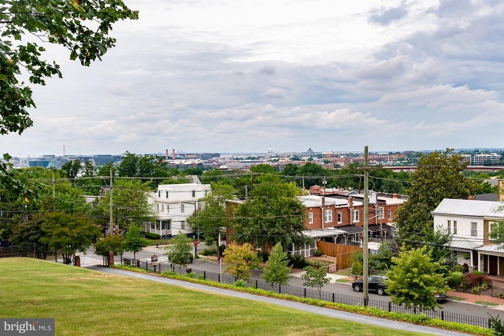 1516 Marion Barry Avenue Se - Photo 39