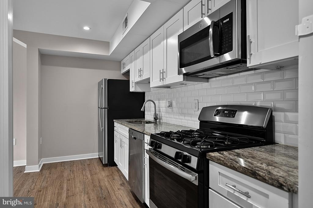 1516 Marion Barry Avenue Se - Photo 5