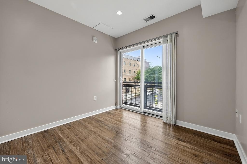 1516 Marion Barry Avenue Se - Photo 16