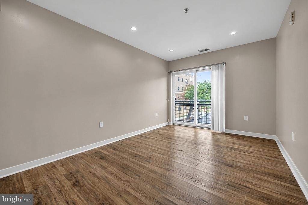 1516 Marion Barry Avenue Se - Photo 21