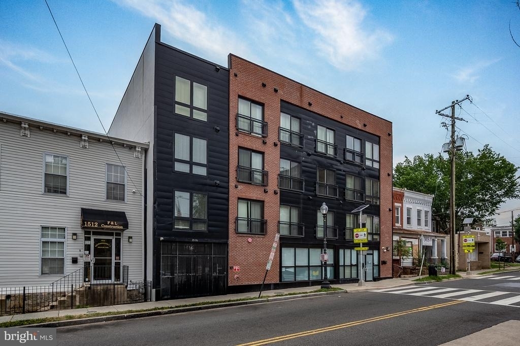 1516 Marion Barry Avenue Se - Photo 0