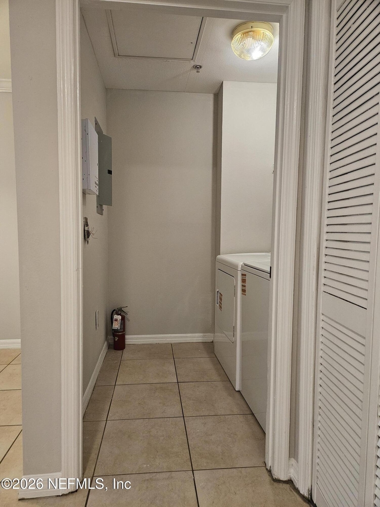 3591 Kernan Boulevard S - Photo 28