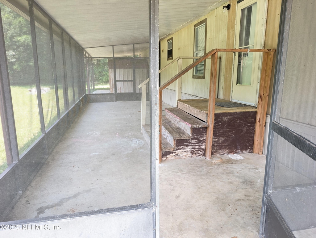 220 Guy Avenue - Photo 3