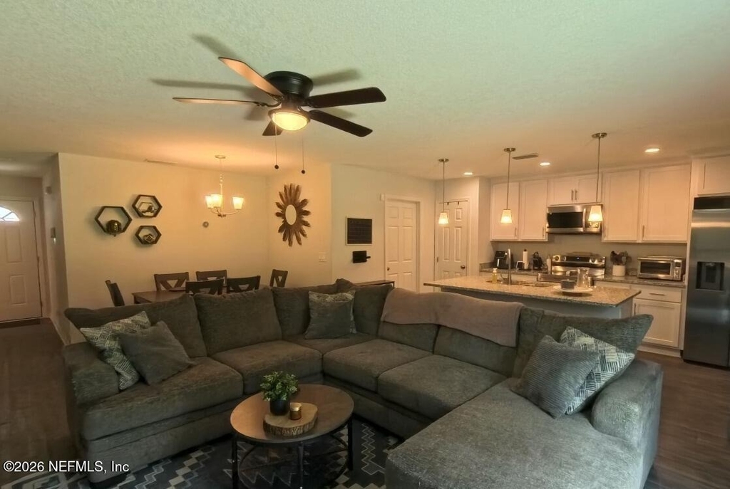 8352 Hewitt Street - Photo 4