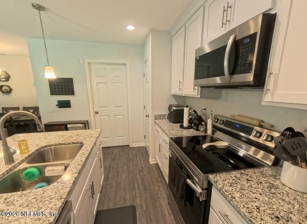 8352 Hewitt Street - Photo 2