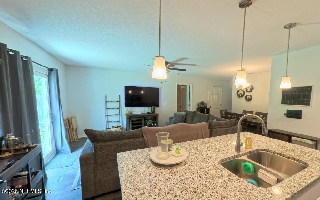 8352 Hewitt Street - Photo 3