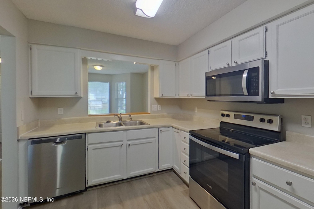 606 Radnor Lane - Photo 3