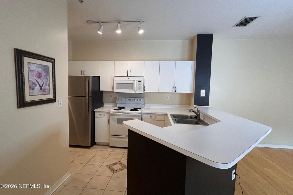 610 Fairway Drive - Photo 28