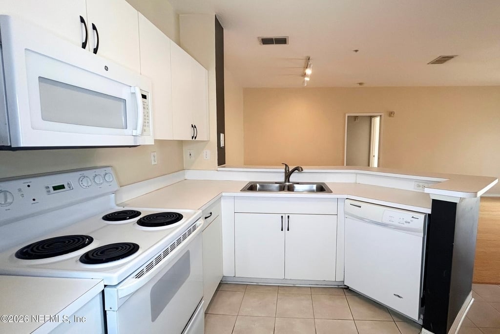 610 Fairway Drive - Photo 23