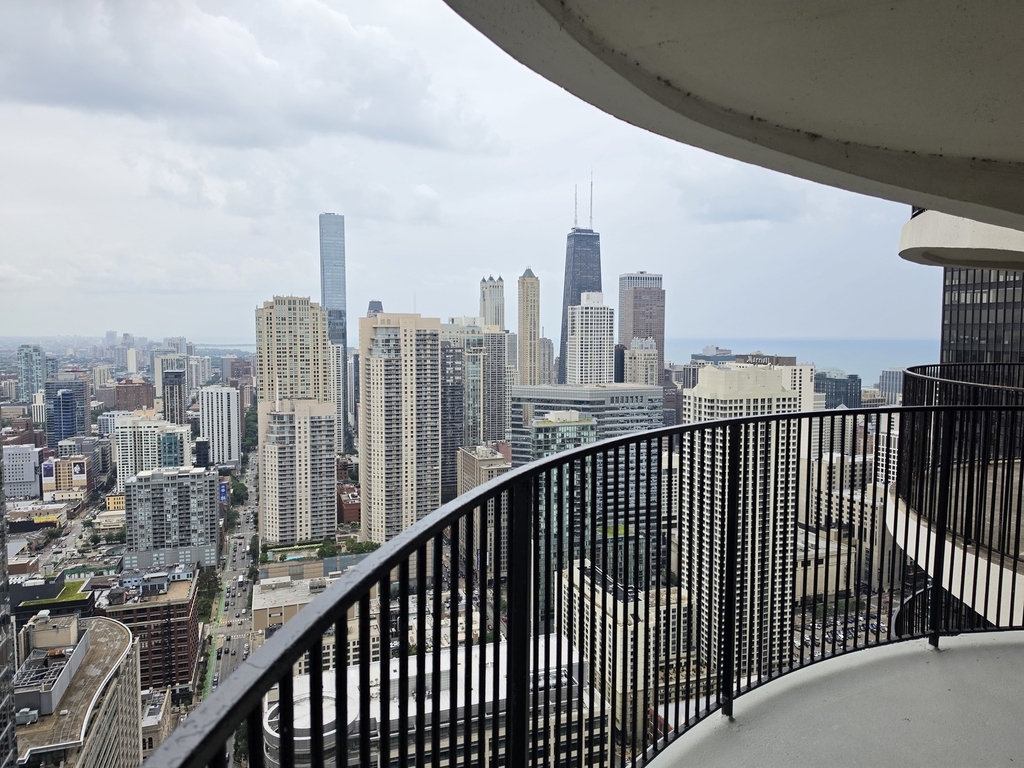 300 N State Street - Photo 10