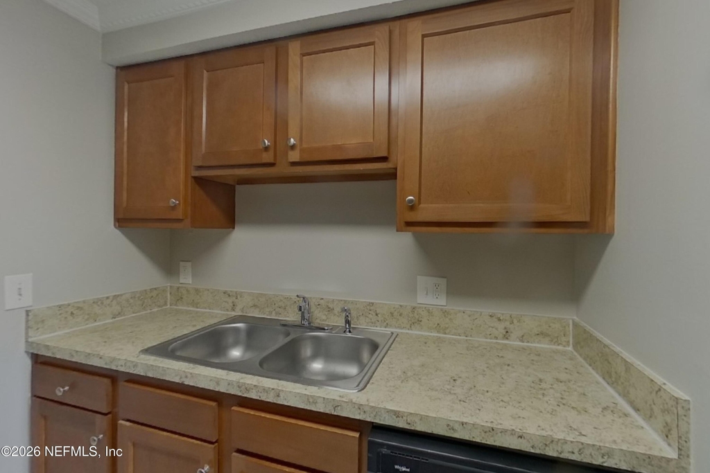 8252 Yolanda Court - Photo 6