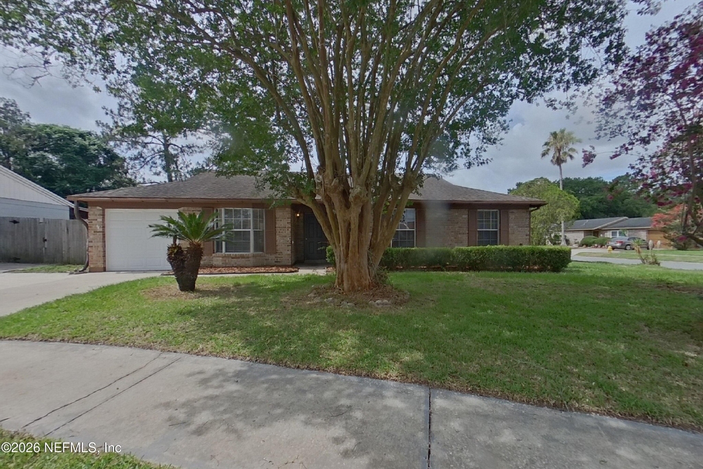 8252 Yolanda Court - Photo 0