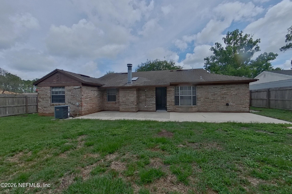 8252 Yolanda Court - Photo 14