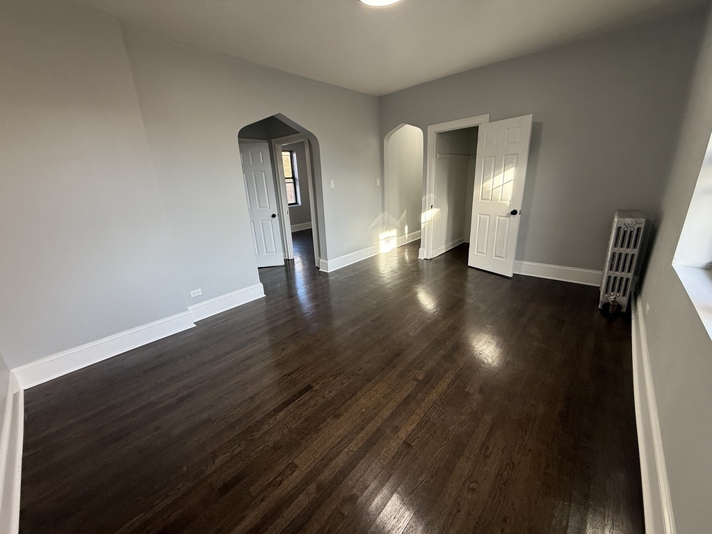 5244 S Drexel Avenue - Photo 1