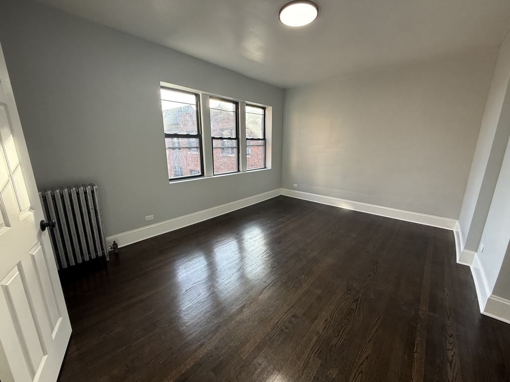 5244 S Drexel Avenue - Photo 2