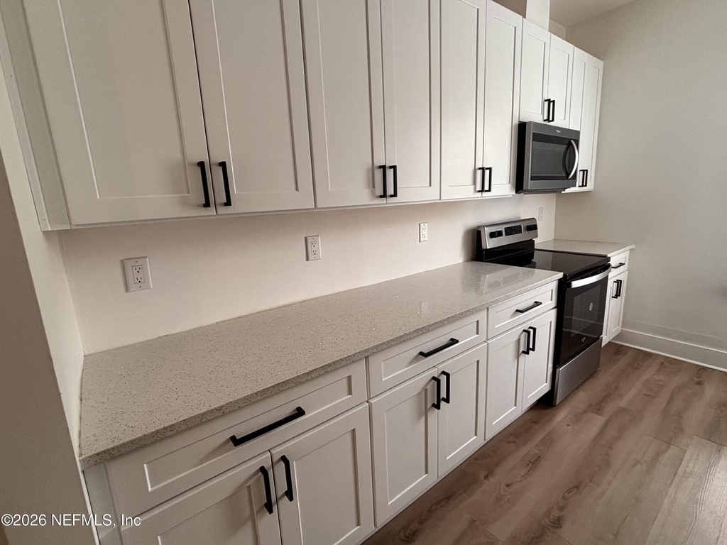 30 Sanford Street - Photo 5