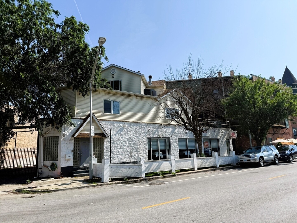 1450 W Webster Avenue - Photo 0