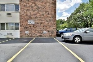 600 S York Street - Photo 9