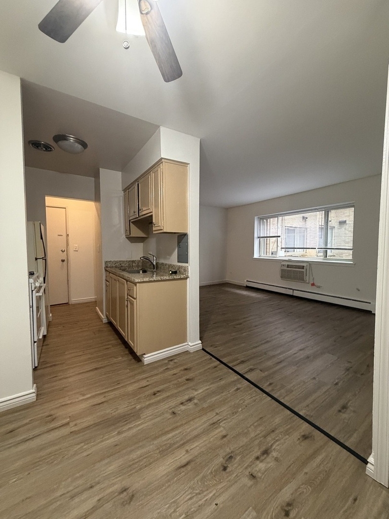 5730 N Sheridan Road - Photo 2