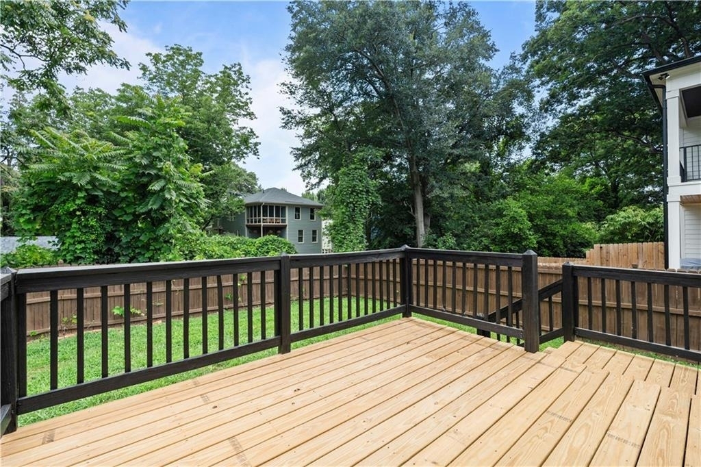 1232 Memorial Drive Se - Photo 22