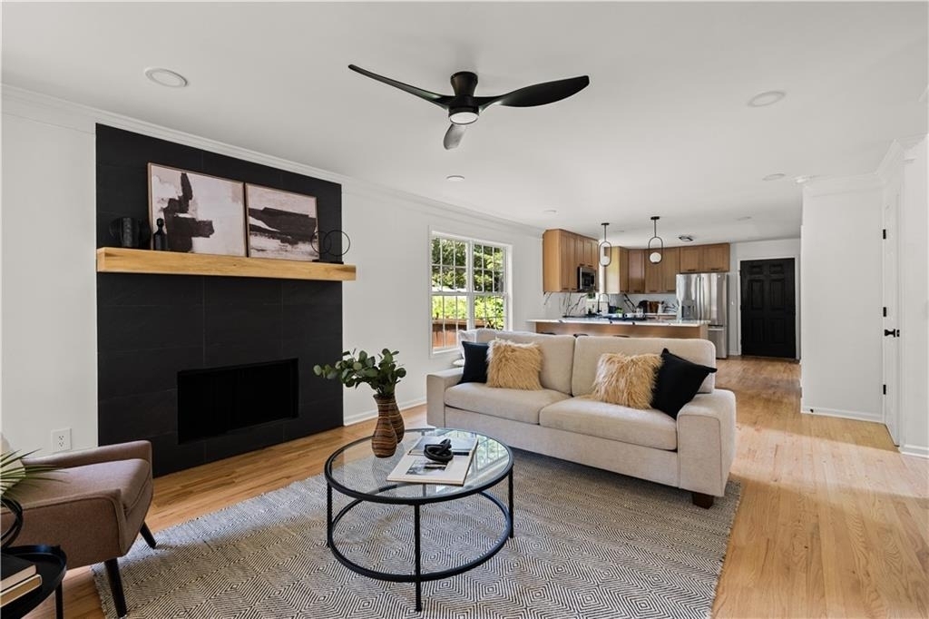 1232 Memorial Drive Se - Photo 3