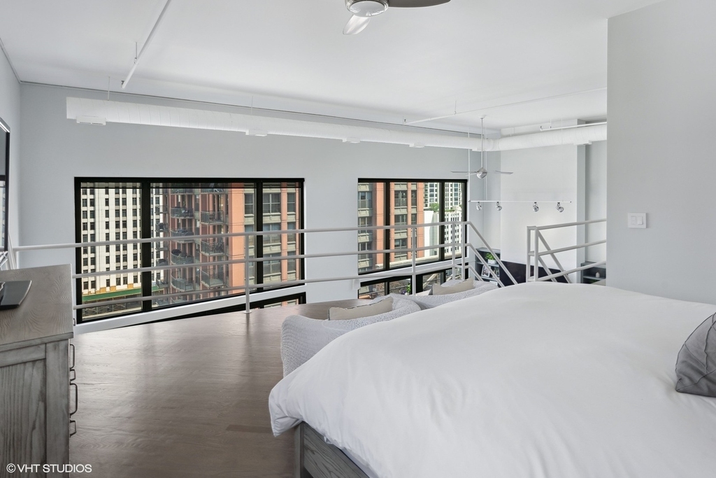 616 W Fulton Street - Photo 8