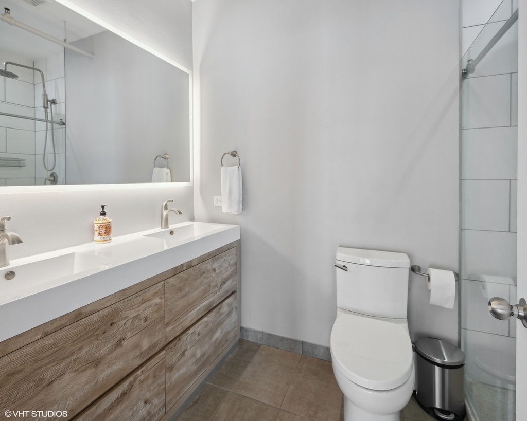 616 W Fulton Street - Photo 10