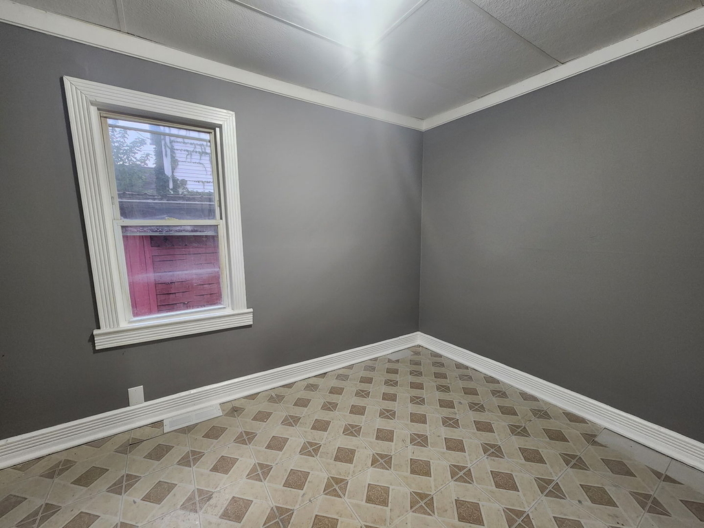 605 N Monroe Street - Photo 6
