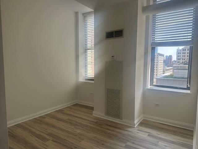 8 W Monroe Street - Photo 8