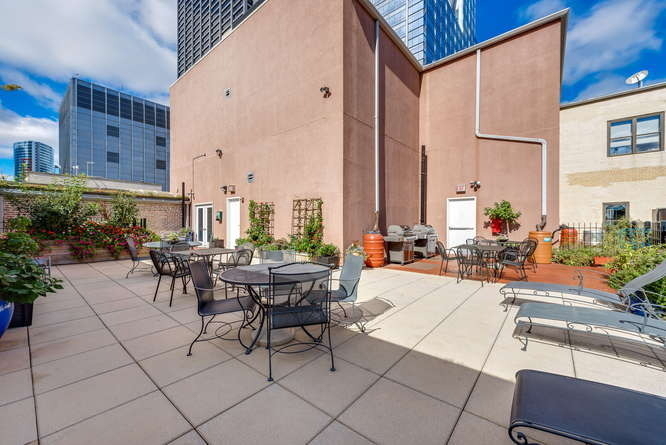 8 W Monroe Street - Photo 16