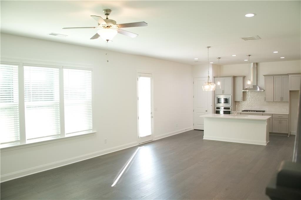 4381 Encore Blvd - Photo 3