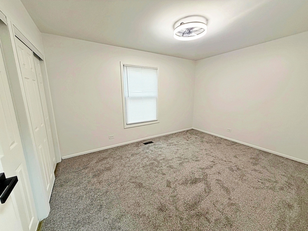 440 Lear Court - Photo 8