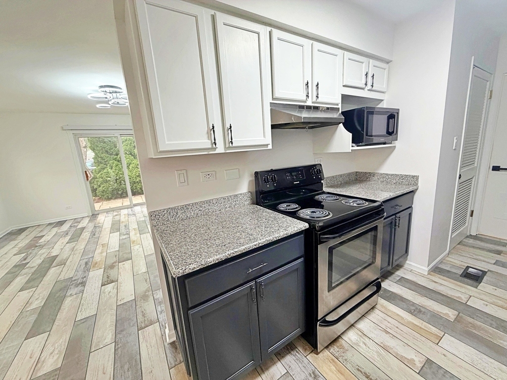 440 Lear Court - Photo 2