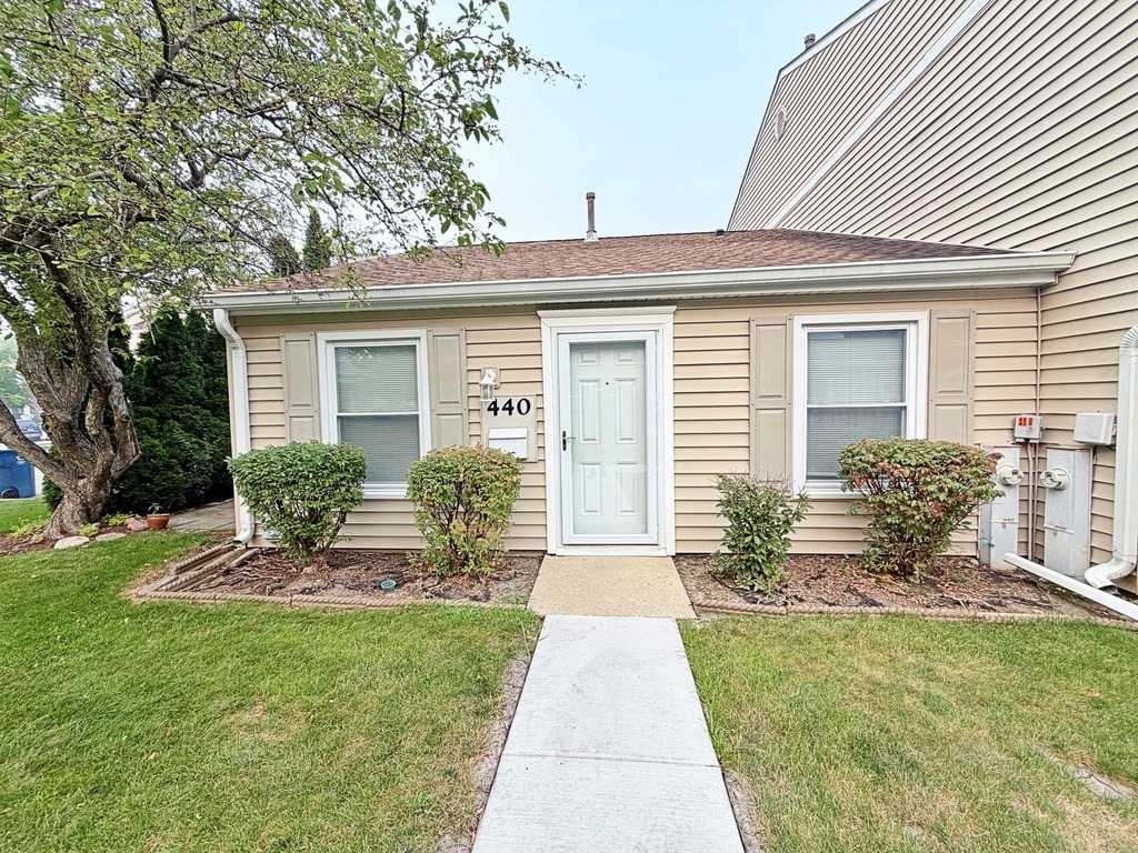 440 Lear Court - Photo 0