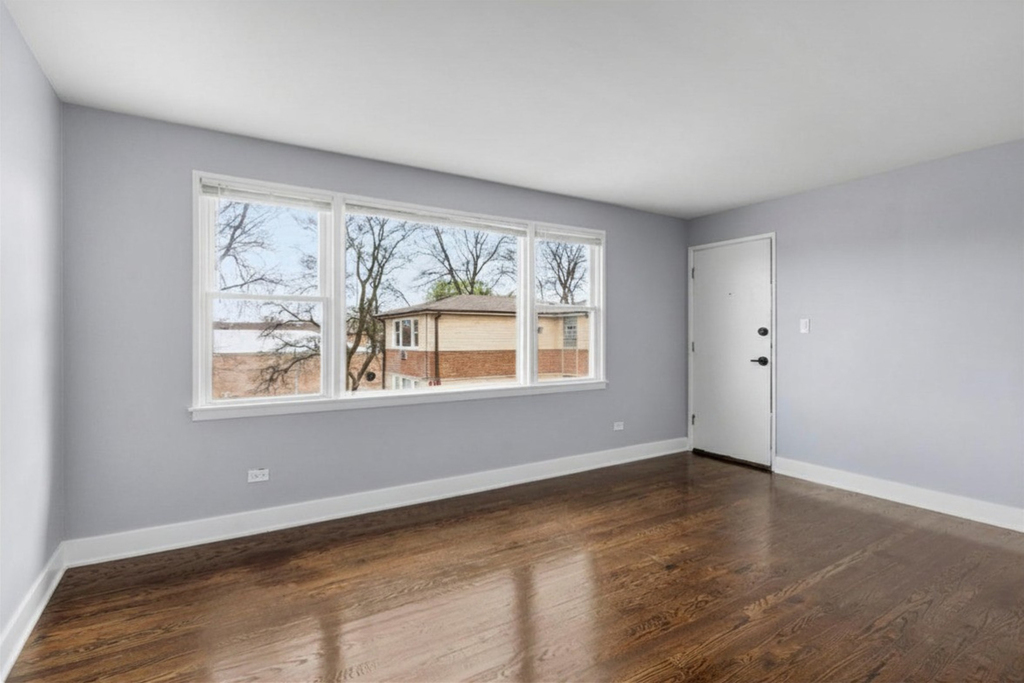 7900 S Merrill Avenue - Photo 3